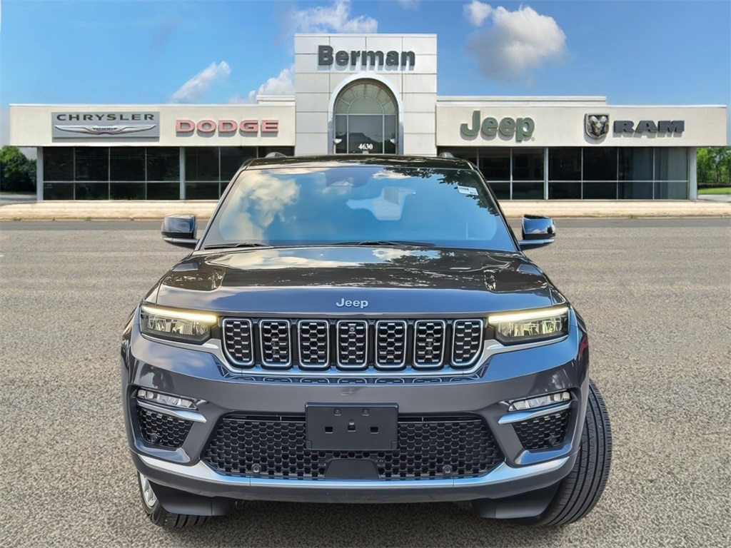 2022 Jeep Grand Cherokee Summit 4xe photo 2