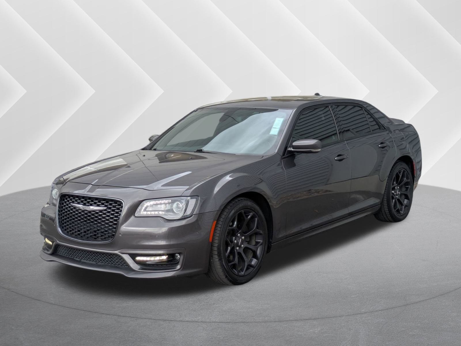 2019 Chrysler 300 S's photo