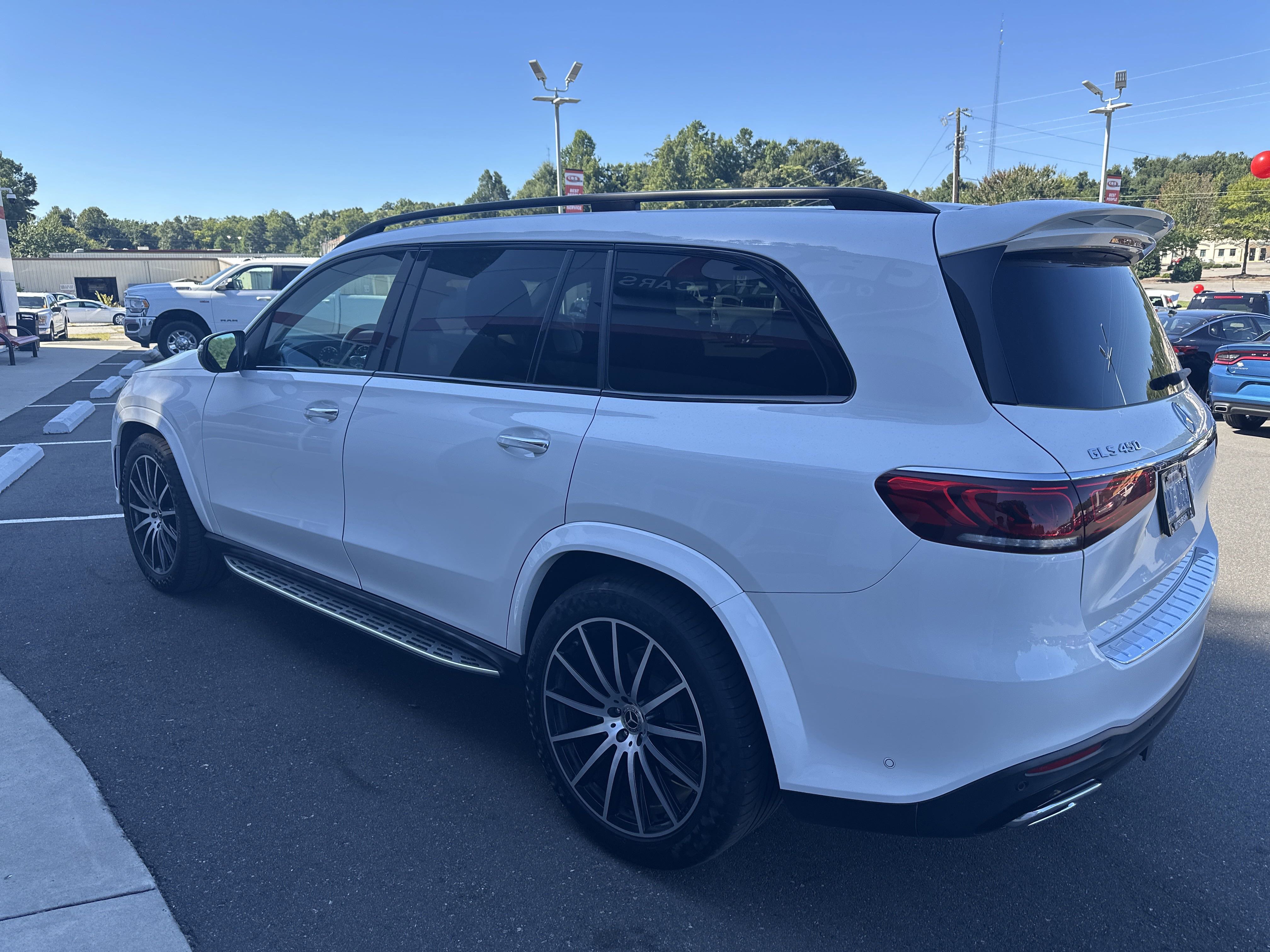 2023 Mercedes Benz GLS 450 4MATIC photo 2