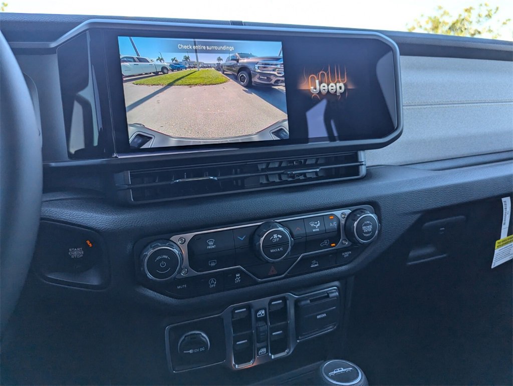 2025 Jeep Gladiator Sport S photo 18