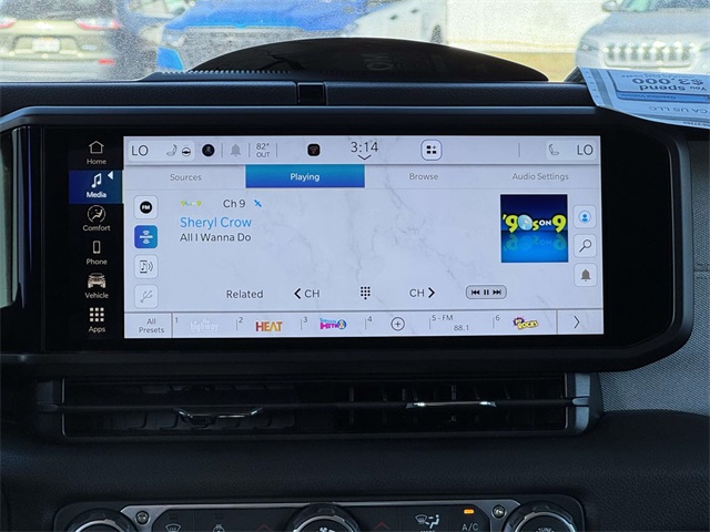 2025 Jeep Wrangler Sport photo 3