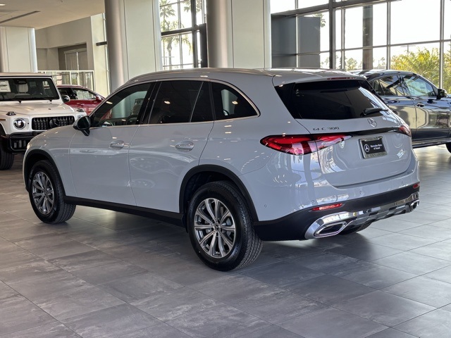 2026 Mercedes Benz GLC 300 photo 6