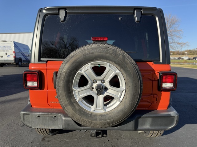 2018 Jeep Wrangler Unlimited Sport S photo 3