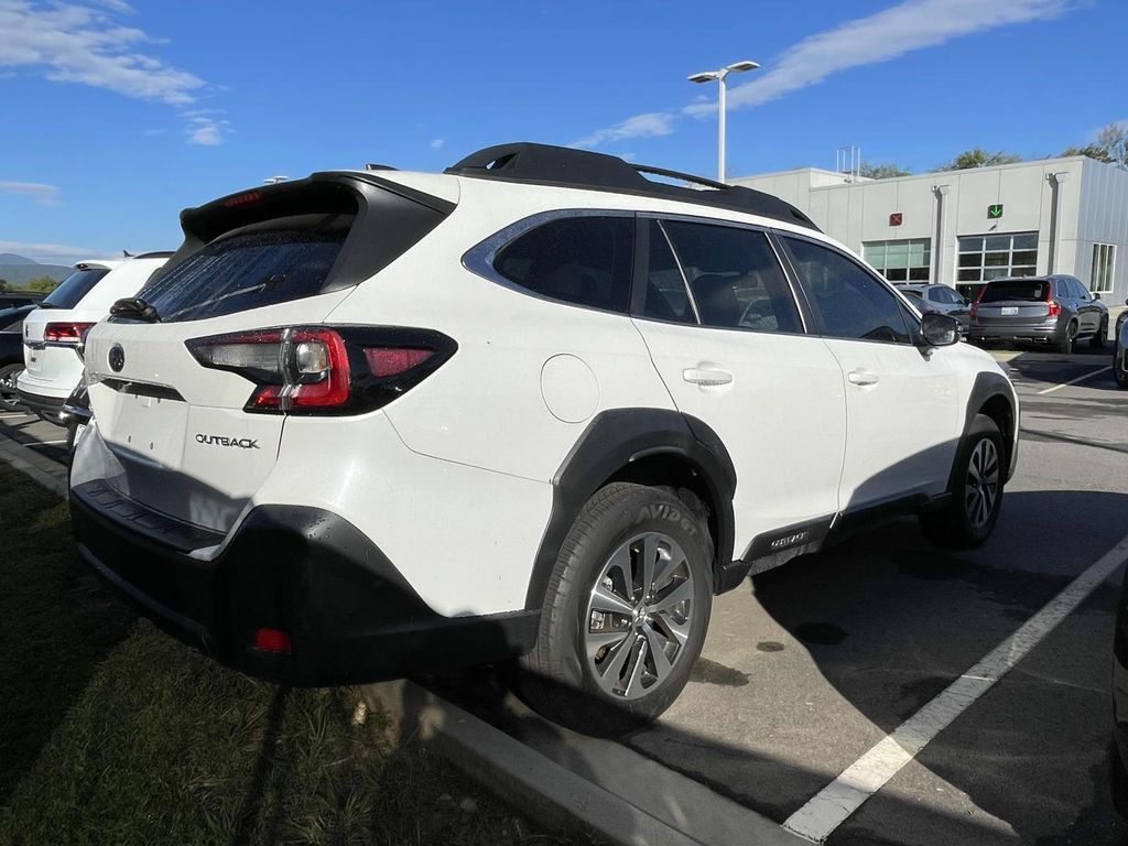 2024 Subaru Outback Premium photo 4