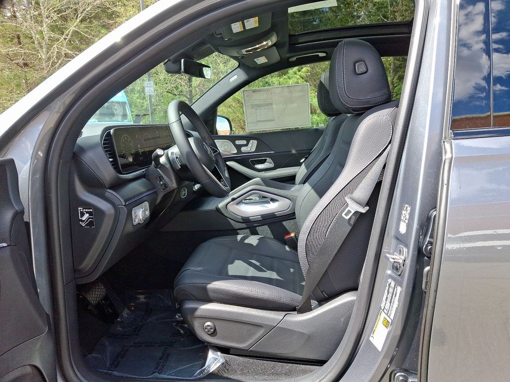 2025 Mercedes Benz GLE 580 4MATIC photo 5