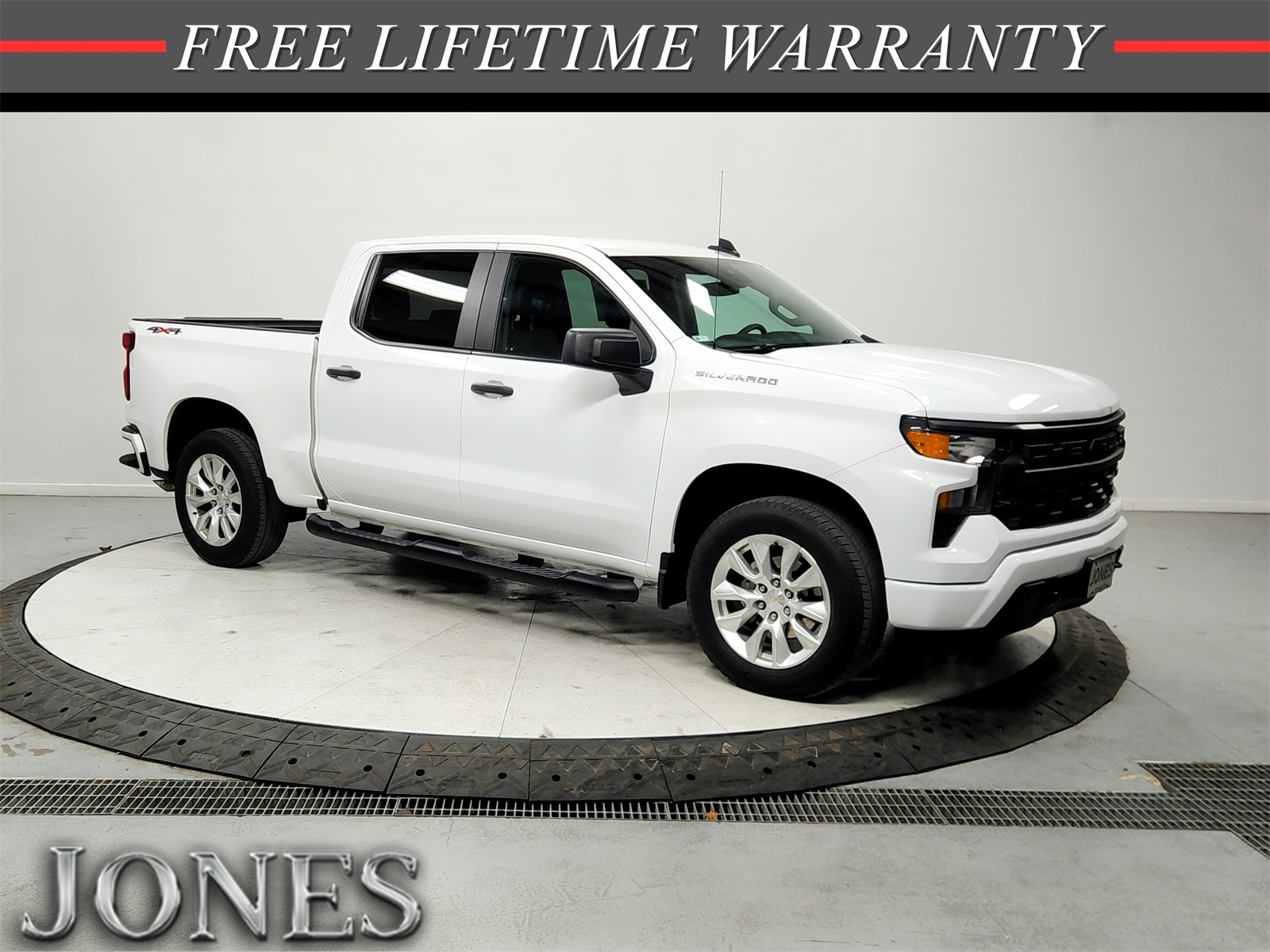 2024 Chevrolet Silverado 1500 Custom's photo