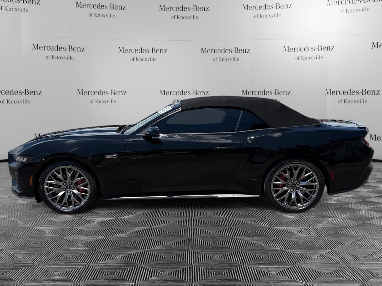 2024 Ford Mustang GT Premium photo 2