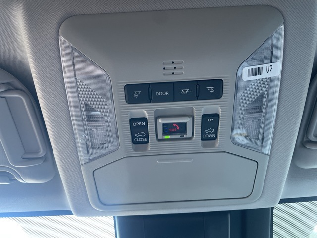 2025 Toyota RAV4 XLE photo 27