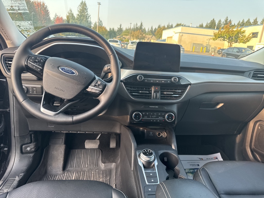 2022 Ford Escape Hybrid Titanium photo 7
