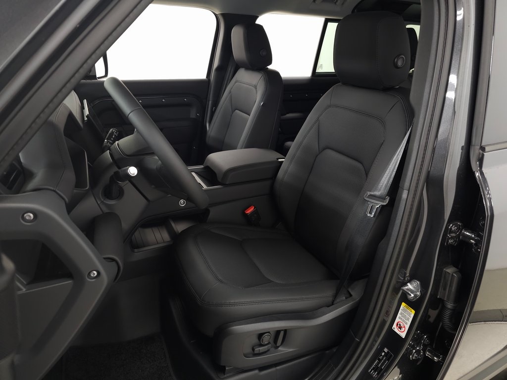 2026 LAND ROVER DEFENDER - Image 13