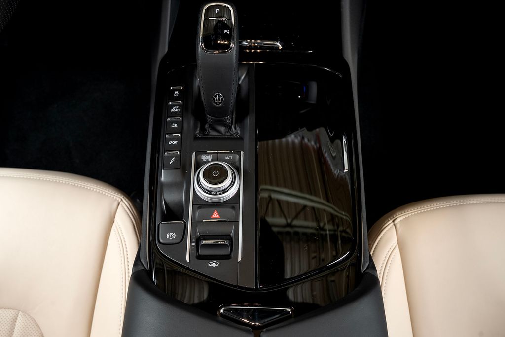 2022 Maserati Levante GT photo 43