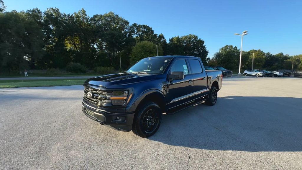 2025 Ford F-150 XLT photo 6