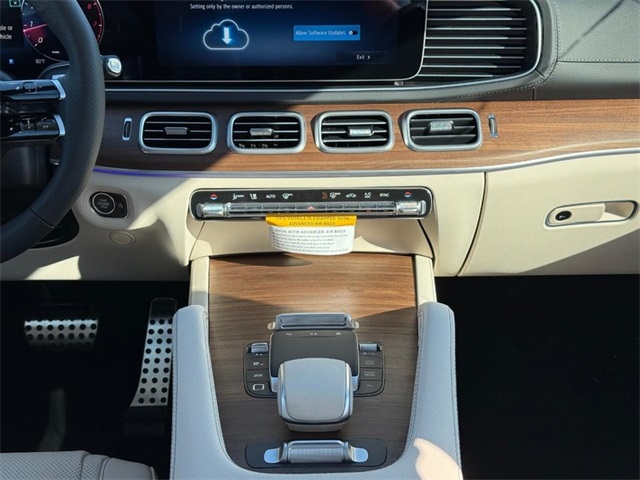 2026 Mercedes Benz GLS 450 4MATIC photo 10