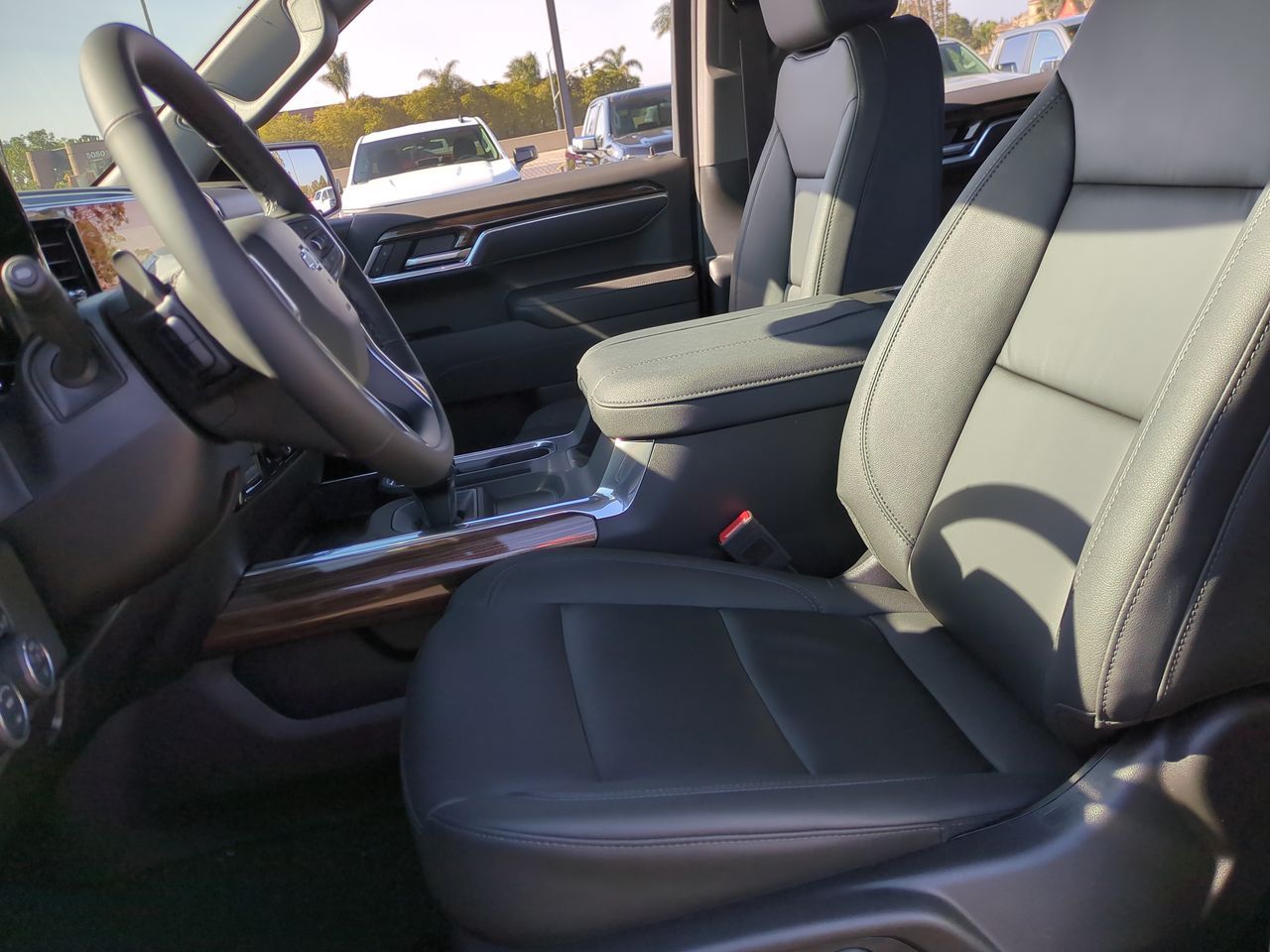 2025 Chevrolet Silverado 1500 RST photo 19