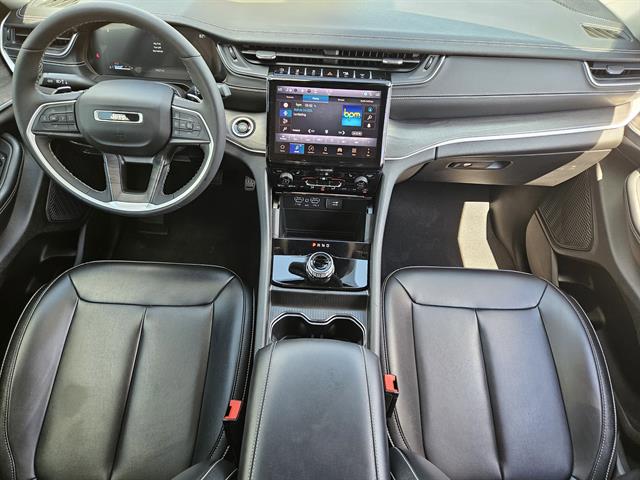2024 Jeep Grand Cherokee Limited photo 17