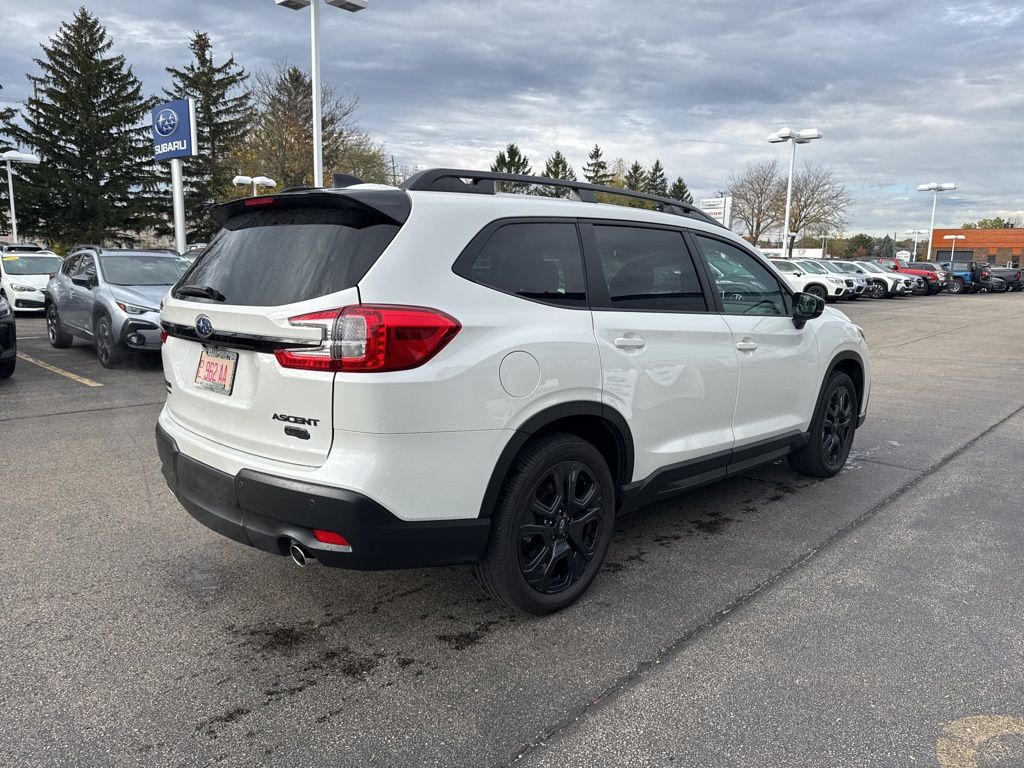 2025 Subaru Ascent Onyx Edition Touring photo 4