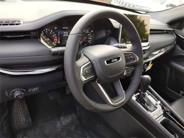 2026 Jeep Compass Latitude photo 10