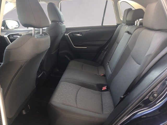 2024 Toyota RAV4 XLE photo 13