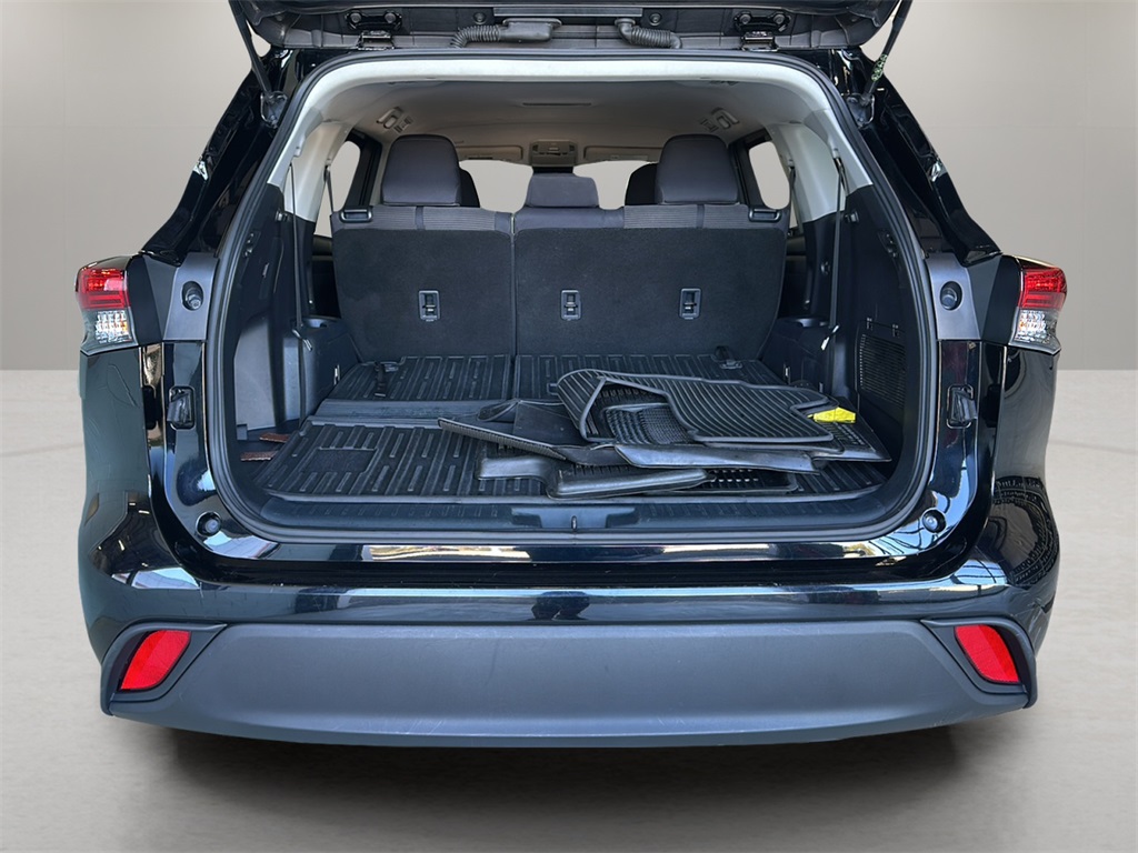 2021 Toyota Highlander L photo 20