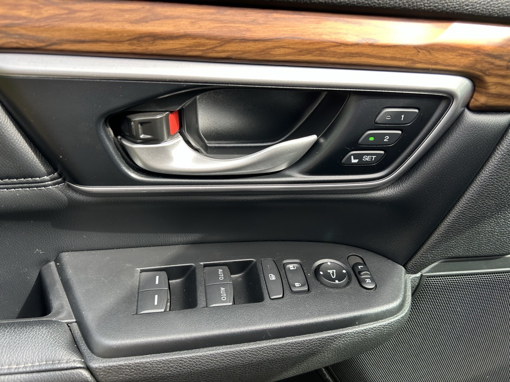 2021 Honda CR-V Touring photo 10