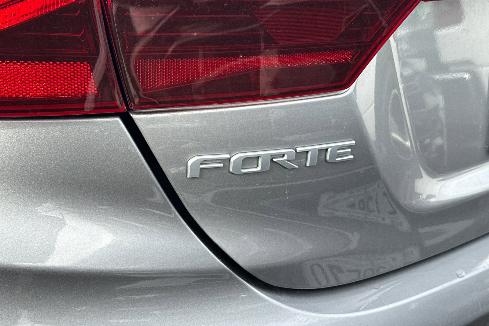 2023 Kia Forte LXS photo 4