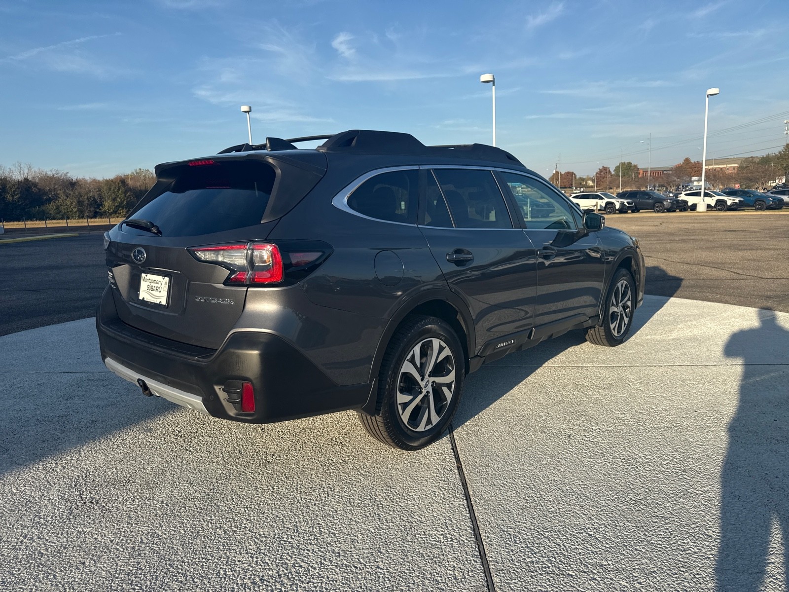 2020 Subaru Outback Limited photo 4