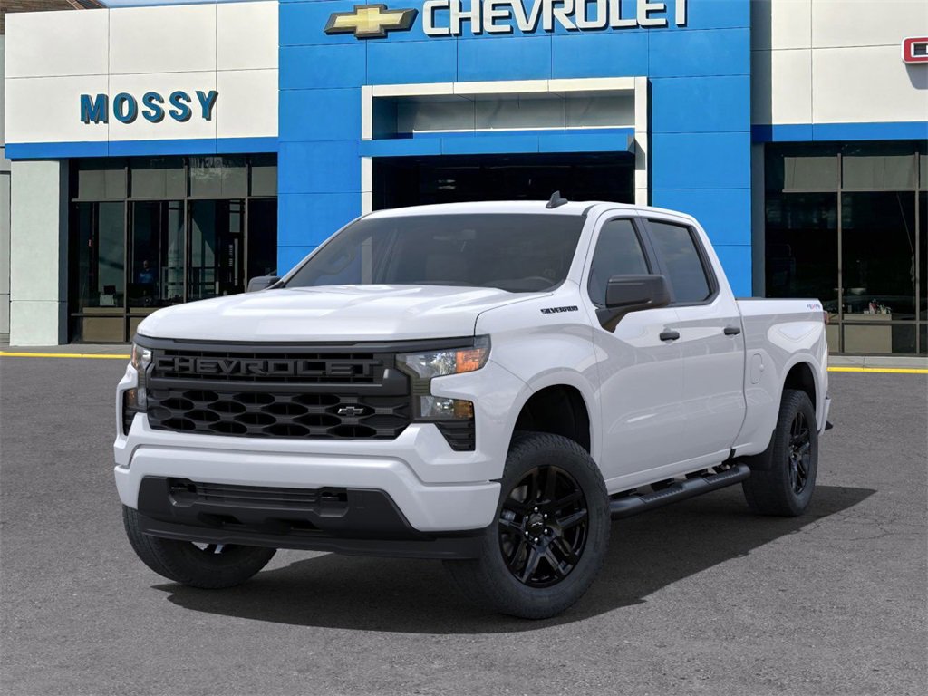 2025 Chevrolet Silverado 1500 Custom photo 6