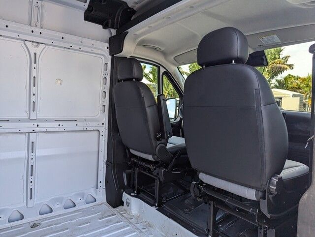2025 Ram 3500 Tradesman photo 24