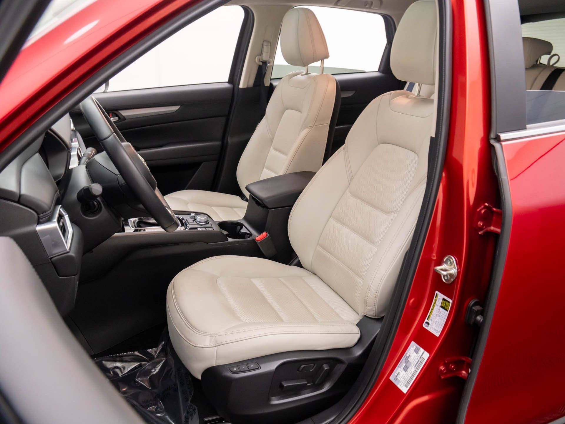 2023 Mazda CX-5 2.5 S Preferred photo 9