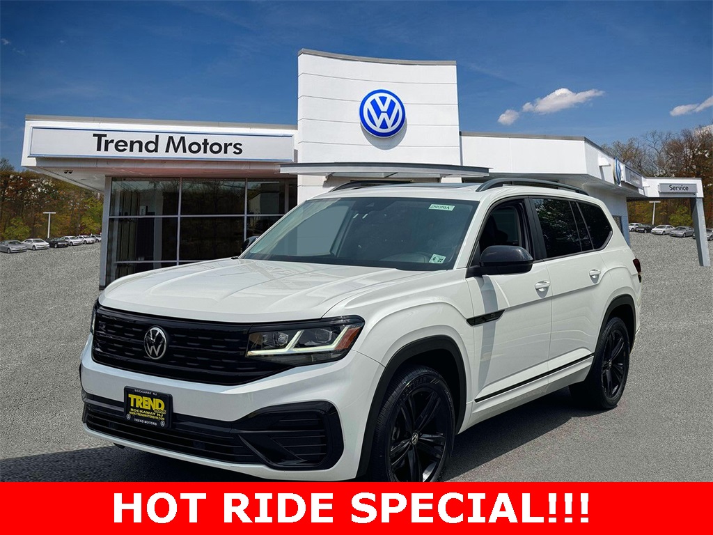 2022 Volkswagen Atlas SEL R-Line Black's photo