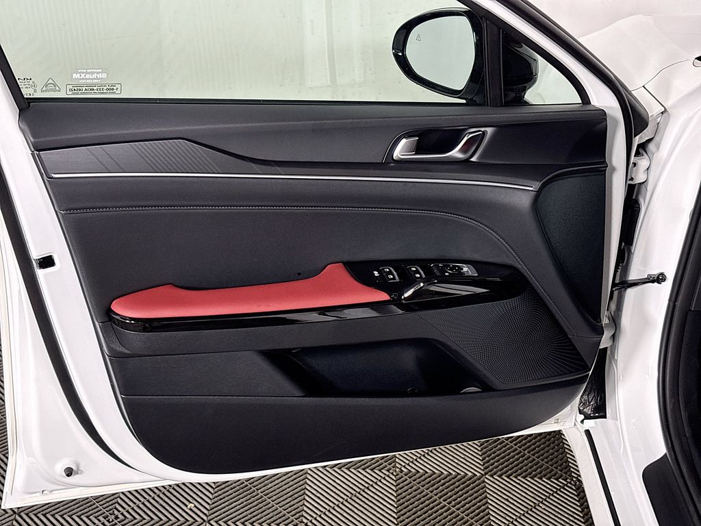 2026 Kia K5 GT-Line photo 10