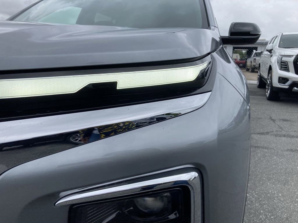 2025 Chevrolet Traverse photo 10
