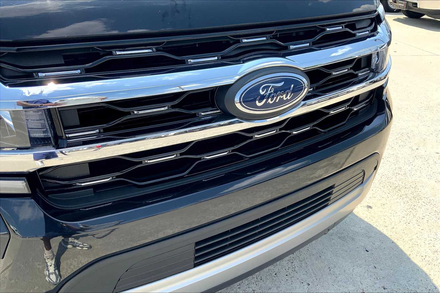 2023 Ford Expedition Limited photo 29