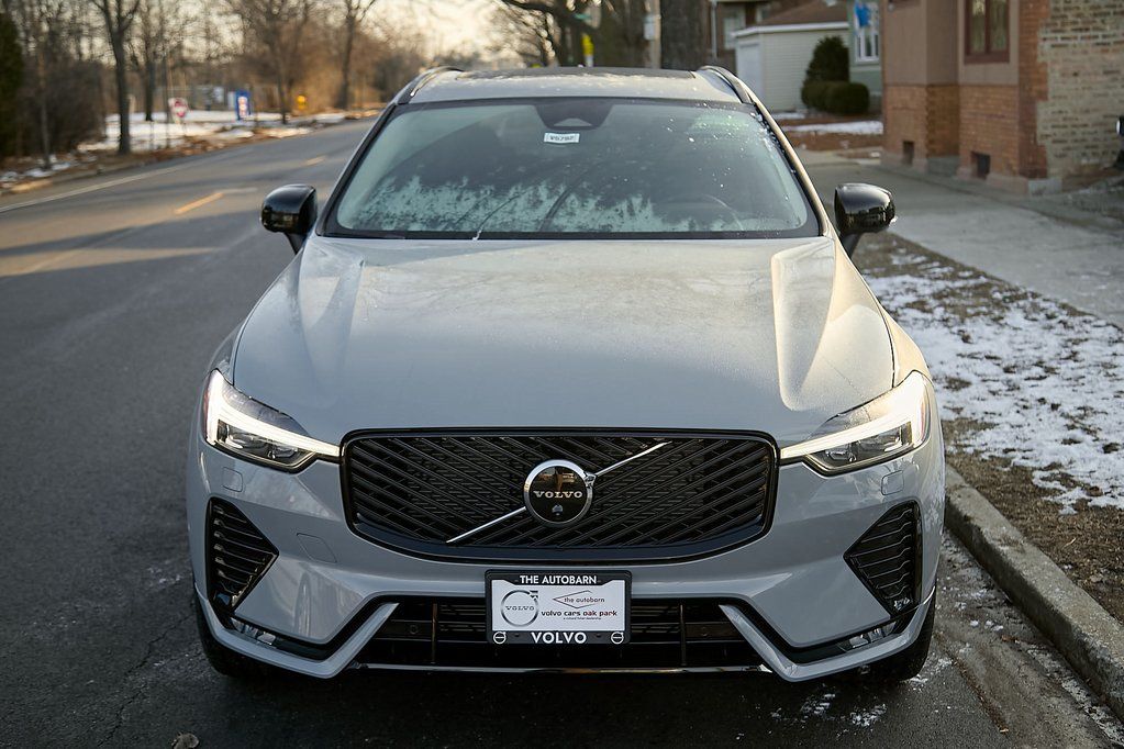 2026 VOLVO XC60 - Image 5