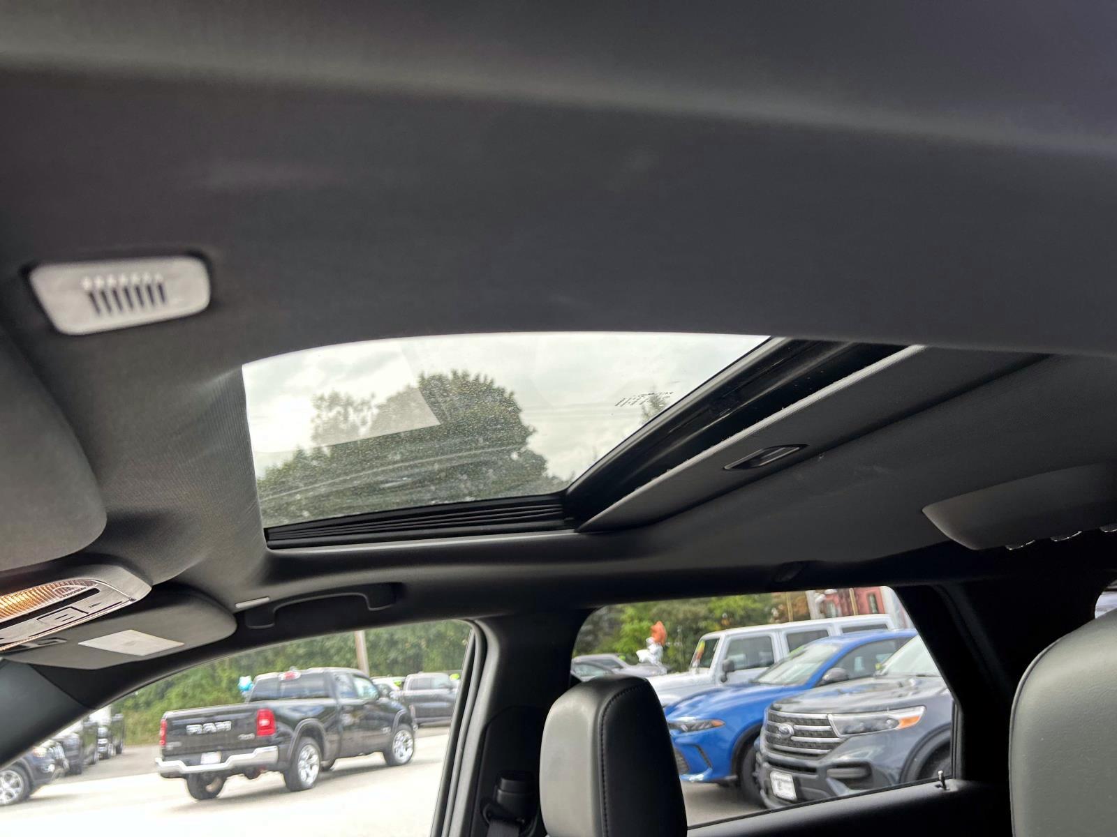 2022 Dodge Durango GT photo 8
