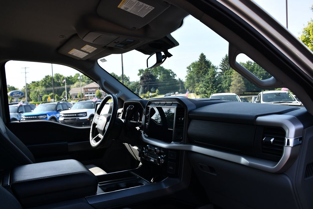 2022 Ford F-150 XLT photo 14