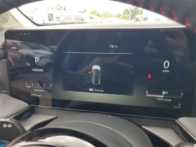 2025 Nissan Kicks SR photo 12