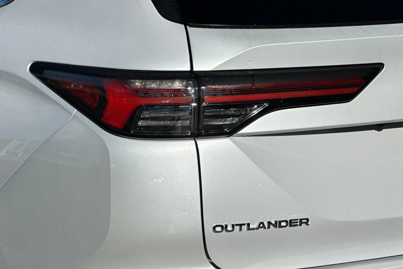 2025 Mitsubishi Outlander SEL photo 27