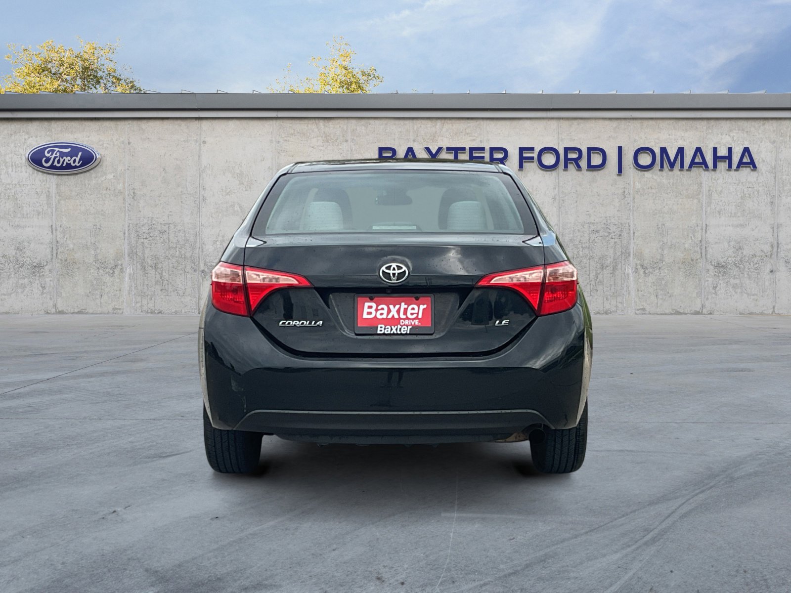 2018 Toyota Corolla LE photo 11