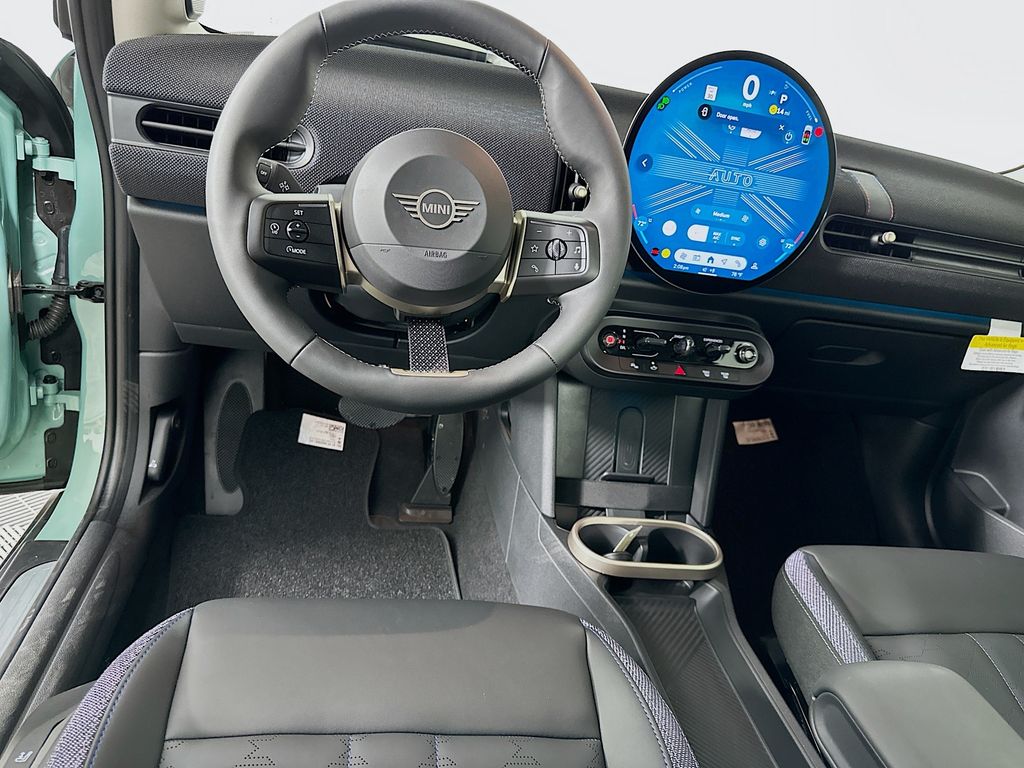 2025 Mini Cooper 2 Door Hardtop Iconic photo 17