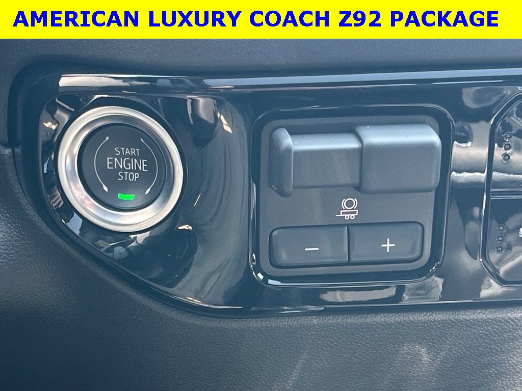 2025 Chevrolet Silverado 1500 RST photo 13