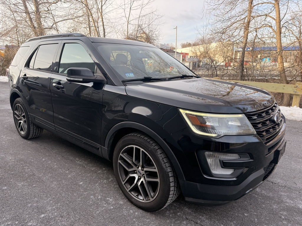 2017 Ford Explorer Sport's photo