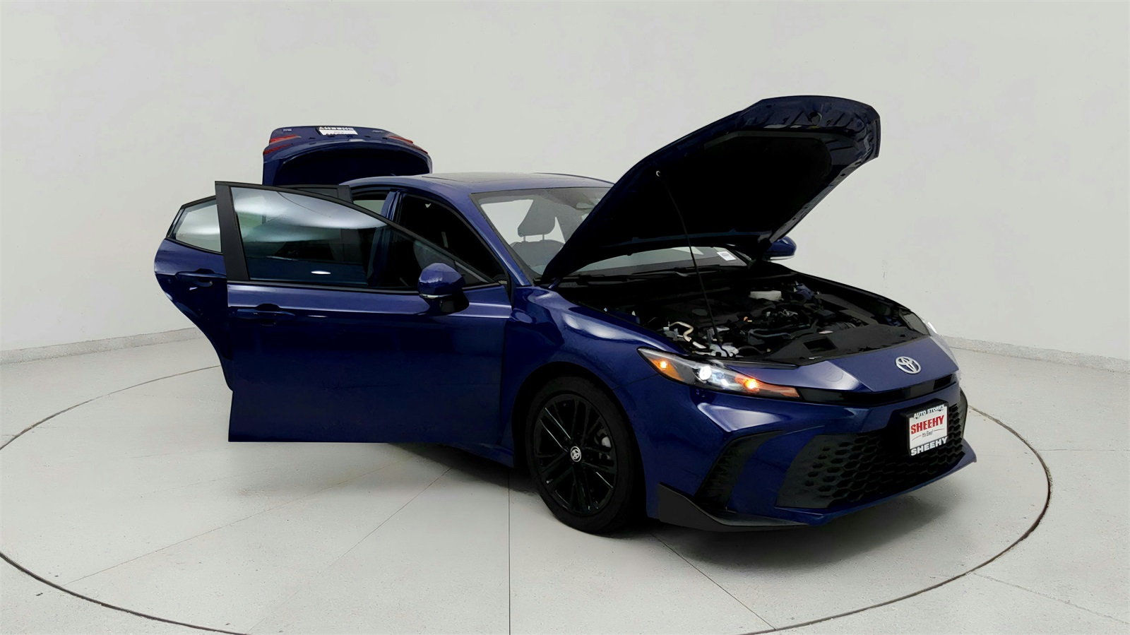 2025 Toyota Camry SE photo 9