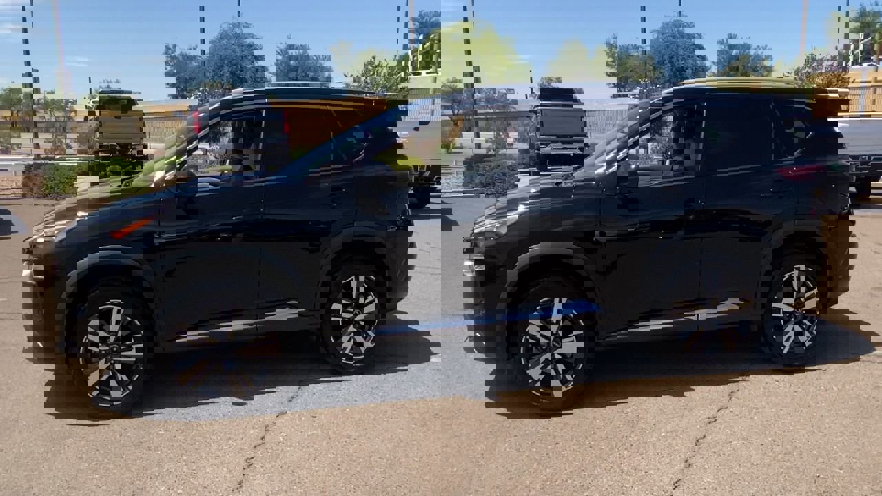 2023 Nissan Rogue SL photo 6