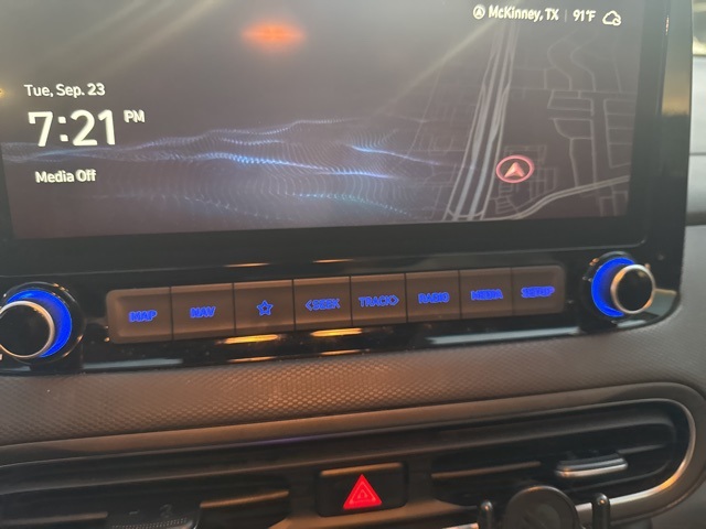 2023 Hyundai Kona Limited photo 3