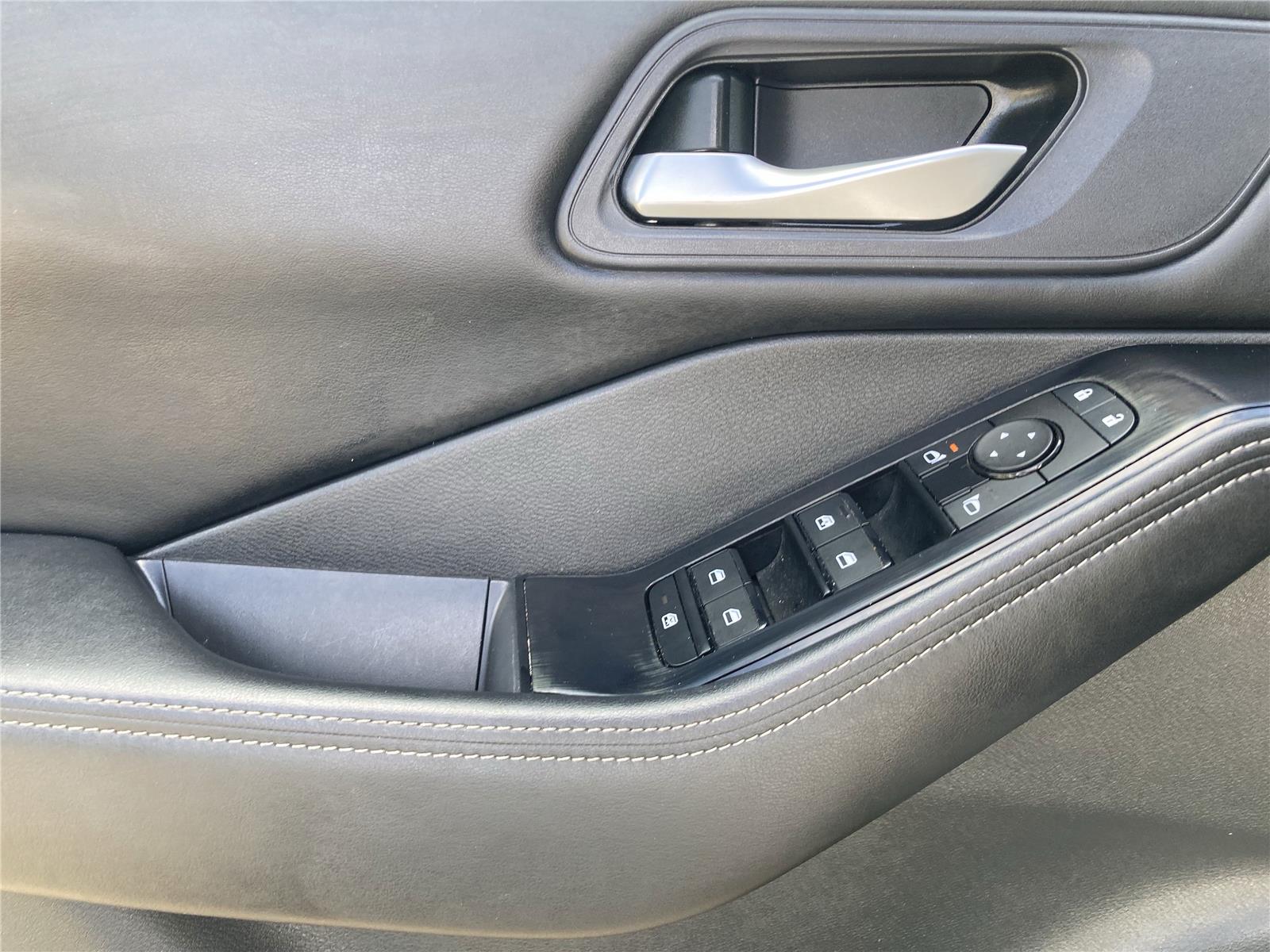 2024 Nissan Rogue SV photo 24
