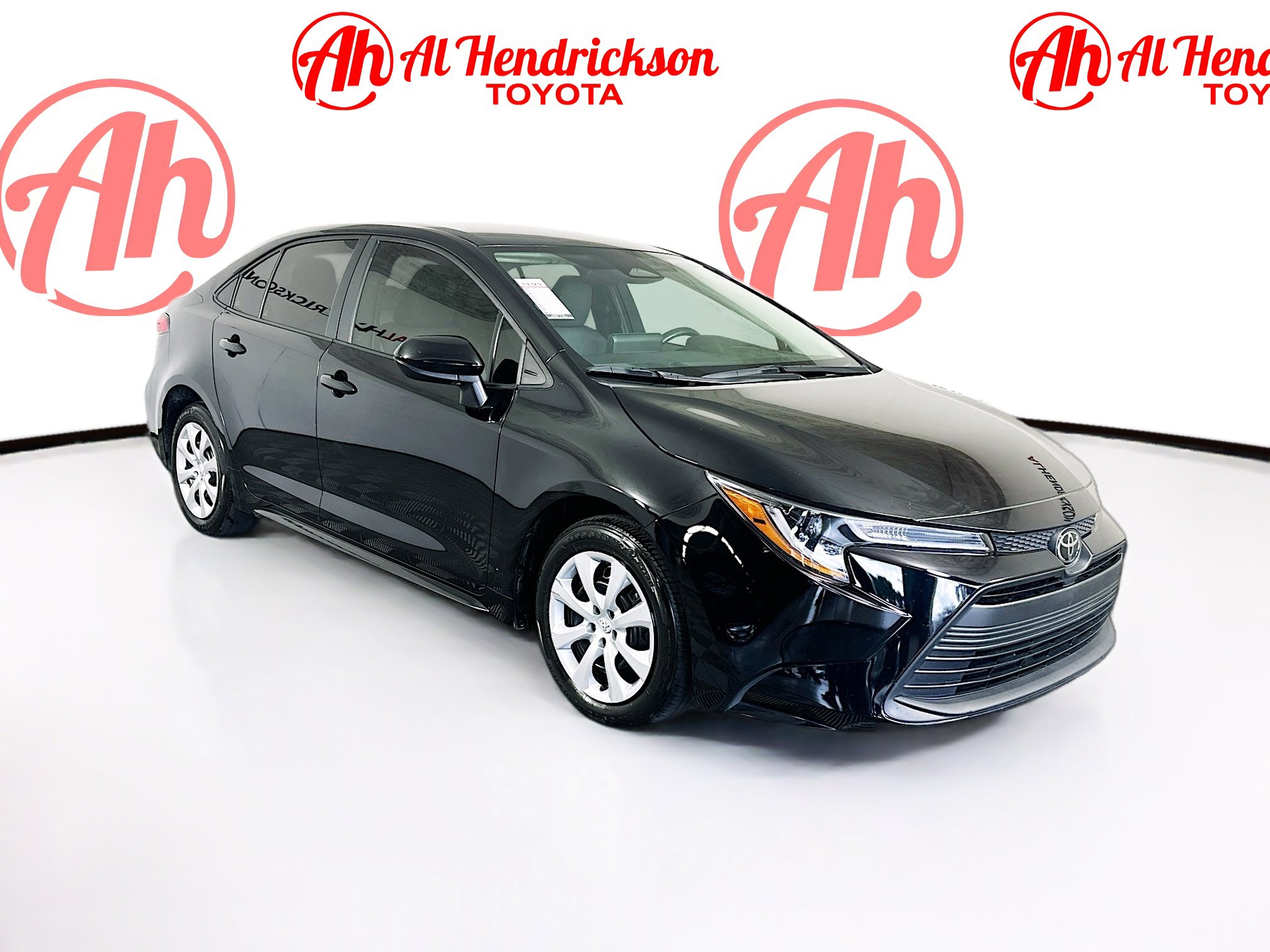 2024 Toyota Corolla LE's photo