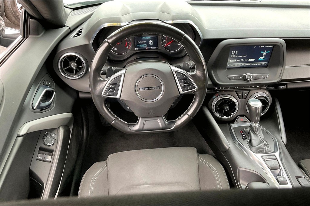 2018 Chevrolet Camaro 1LT photo 4