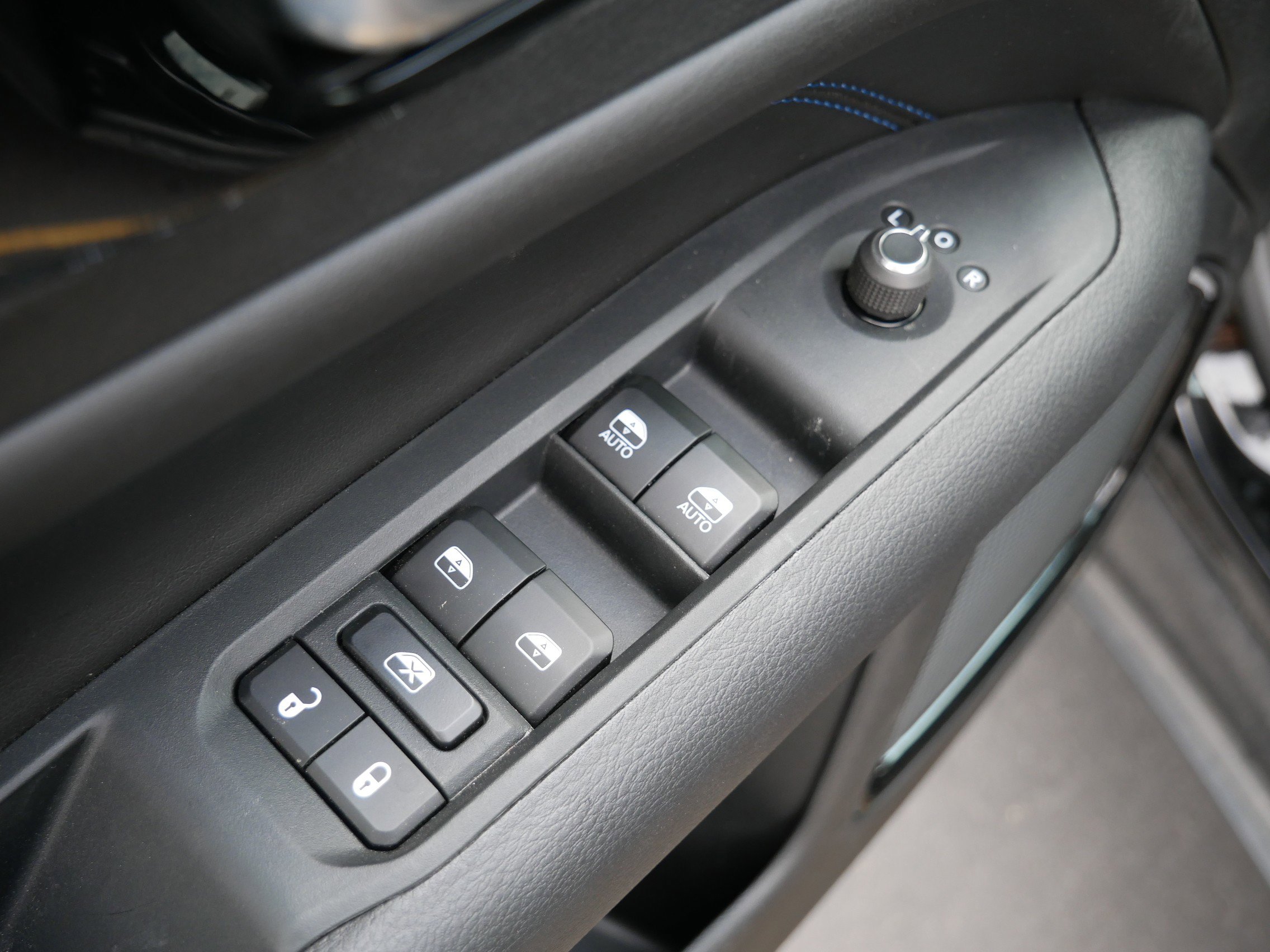 2025 Jeep Compass Latitude photo 4