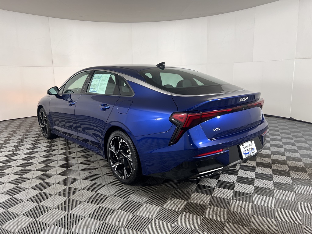 2025 Kia K5 GT-Line photo 5